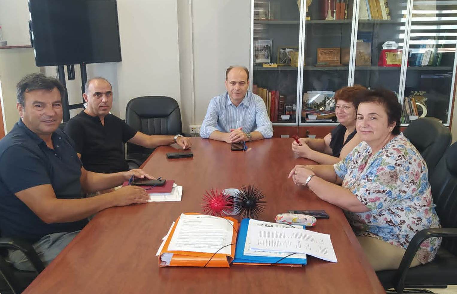 Συνάντηση του δημάρχου Αρταίων με τη νέα διευθύντρια Δευτεροβάθμιας Εκπαίδευσης