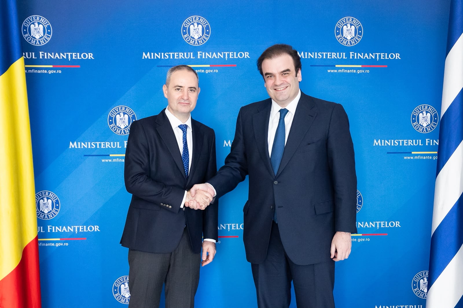 Συνάντηση Πιερρακάκη με τον Ρουμάνο υπουργό Οικονομικών στο Βουκουρέστι