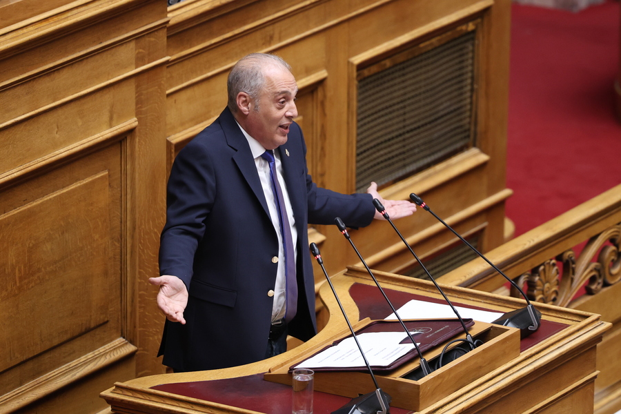 Ελληνική Λύση: Δεν απαιτείται άδεια της ΕΕ για τη μείωση του ΕΦΚ