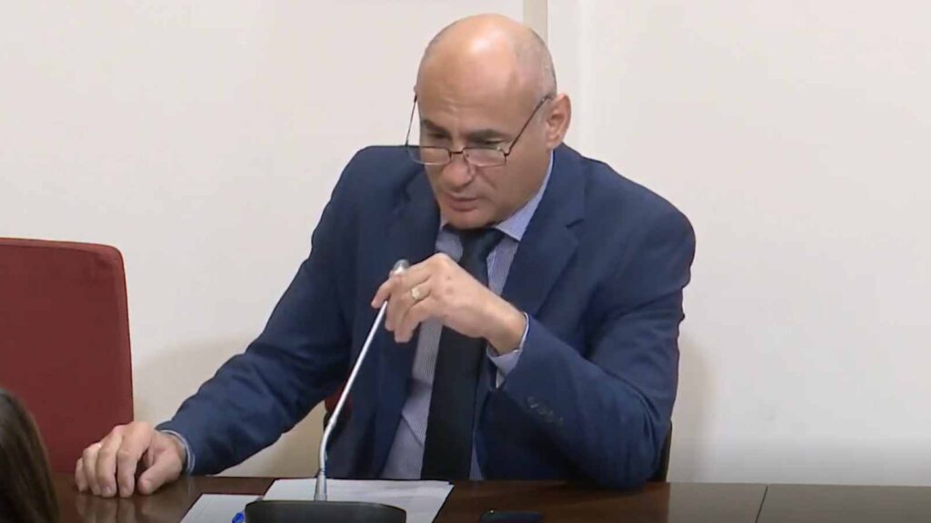 ΝΙΚΗ: Εθνικό Μητρώο Επικίνδυνων Σημείων στους δρόμους ζητά ο Κομνηνός Δελβερούδης