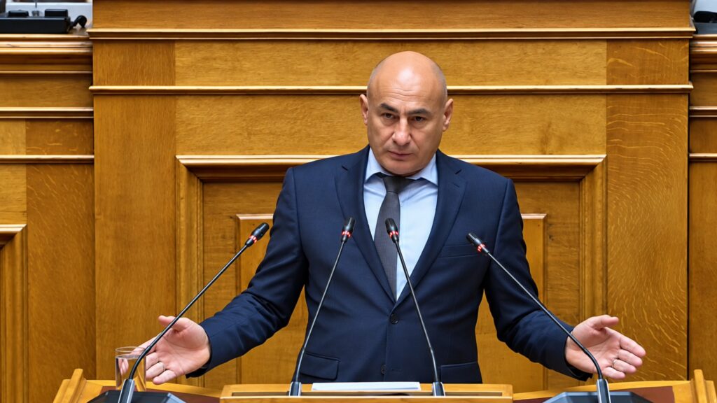 ΝΙΚΗ: Κριτική Δελβερούδη στην επιδοματική πολιτική και τη διαχείριση της αλιείας