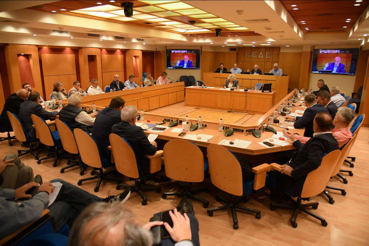 ΚΕΔΕ: Στο επίκεντρο η χρηματοδότηση των Δήμων, οι ΔΕΥΑ και το ενεργειακό κόστος