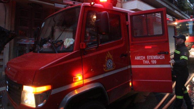 Σοβαρό τροχαίο στη Θεσσαλονίκη – Στο νοσοκομείο ζευγάρι και βρέφος